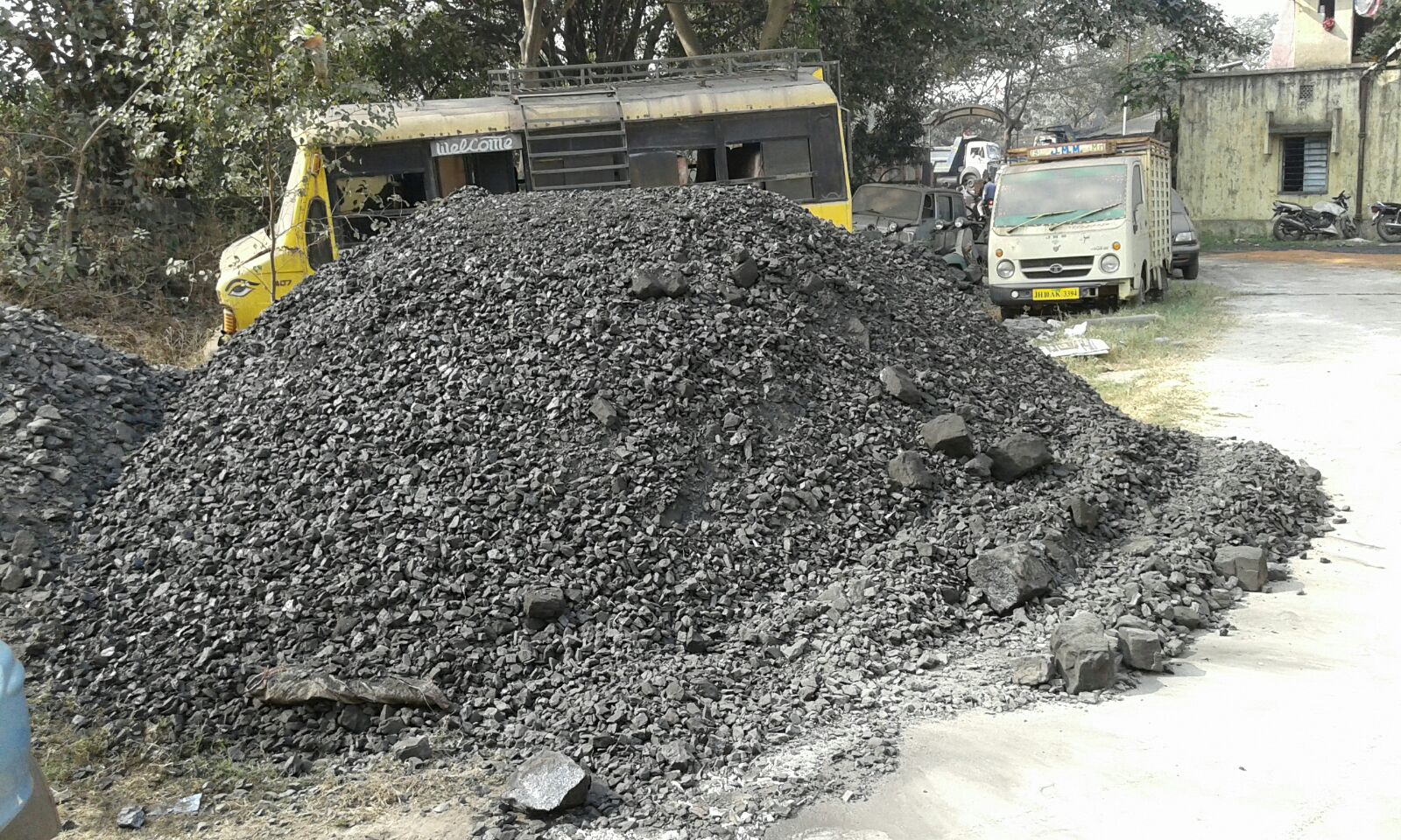 Photo of छापेमारी में 25 टन कोयला जप्त