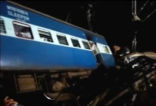 Photo of हीराकुण्ड एक्सप्रेस हादसा : रेल परिचालन हुआ प्रभावित
