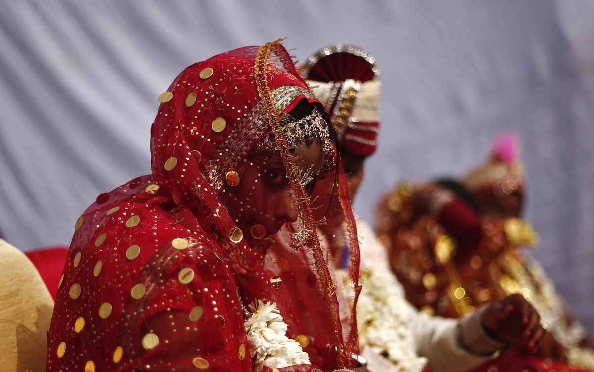 Photo of शादी के मण्डप में प्रेमिका ने पिया जहर