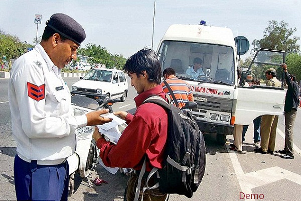 Photo of कालेज के छात्रों को ड्राइविंग लाइसेंस देगी सरकार.