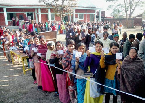 Photo of मणिपुर विधानसभा में एनपीएफ या पीडीए किसका पलड़ा भारी, दोनों ने झोकी अपनी ताकत.