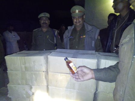 Photo of चुनाव में शराब खपाने की कोशिश को पुलिस ने किया नाकाम .