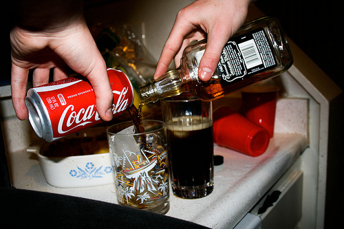 Photo of अल्कोहल युक्त कोको कोला ,पेप्सी व अन्य शीत पेय कितना घातक है ? आप के स्वास्थ्य के लिए .