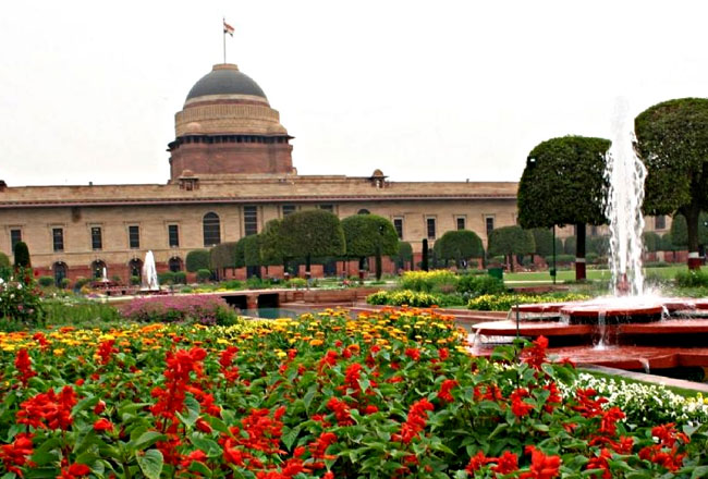 Photo of अब रविवार से आम जनता भी लुफ्त उठा सकती हैं  मुगल गार्डन का.