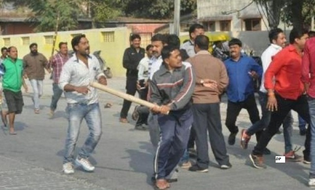 Photo of प्रतापगढ़ : कांग्रेस बीजेपी समर्थक में मारपीट, पुलिस हिरासत में बीजेपी नेता