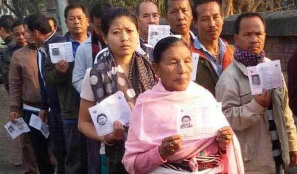 Photo of मणिपुर के 34 मतदान केंद्रों पुनर्मतदान जारी