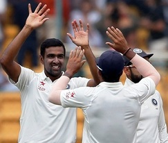 Photo of अश्विन की फिरकी में फंसे कंगारू, भारत ने ऑस्ट्रेलिया को 75 रन से हराया