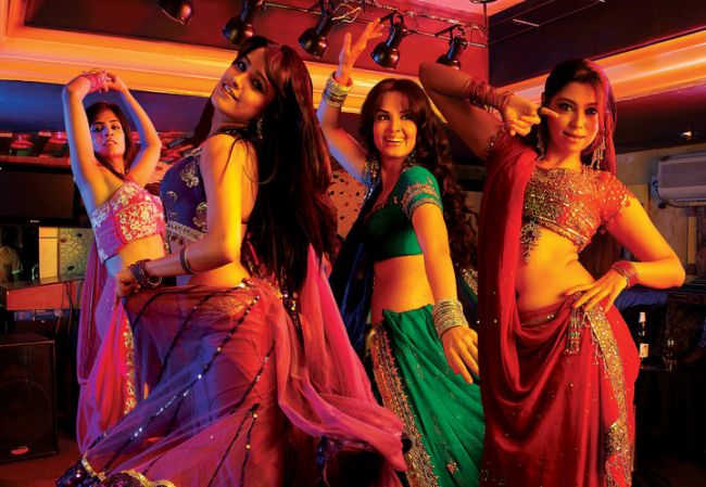 Photo of बारगर्ल के साथ थिरकने वाले IAS व IPS के बच्चों पर मामला दर्ज