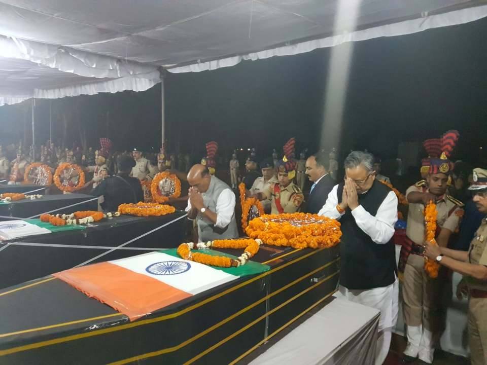 Photo of CRPF जवानों की मौत से आहत गृह मंत्री नहीं मनाएंगे होली, शहीद जवानों को एक करोड़ रुपये देने का ऐलान.