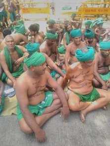 Photo of जंतर-मंतर पर तमिलनाडु के किसानों का प्रदर्शन जारी