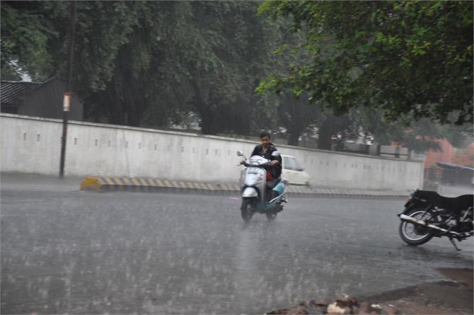 Photo of देहरादून : मौसम ने ली करवट, तापमान में गिरावट