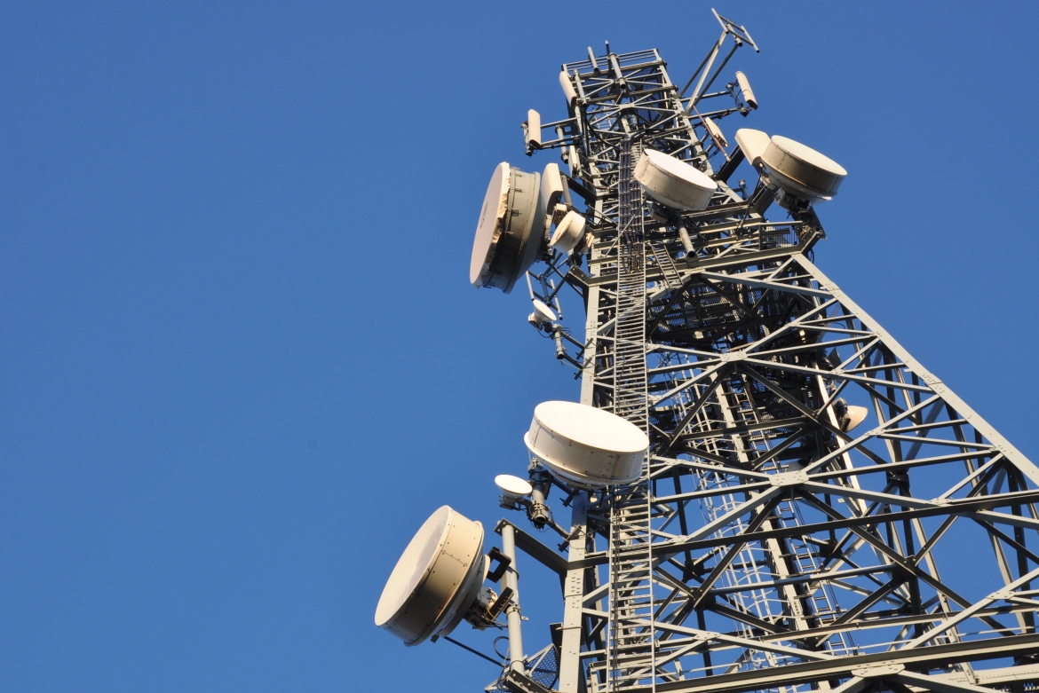 Photo of मोबाइल टावर रेडिएशन को लेकर डरने की जरुरत नहीं : दूरसंचार मंत्री
