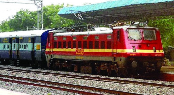 Photo of गोरखपुर से लखनऊ होते हुए आनंद विहार के लिए चलेगी स्पेशल ट्रेन
