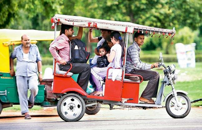 Photo of अवैध ई-रिक्शा के खिलाफ अभियान, जब्त किए कई रिक्शे