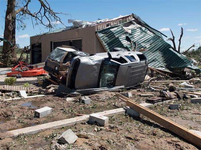 Photo of अमेरिका : टेक्सस में तूफान, 13 लोग मरे, कई घायल