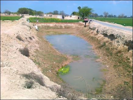 Photo of भयंकर गर्मी से सूखे तालाब , पशु-पक्षी प्यास से व्याकुल