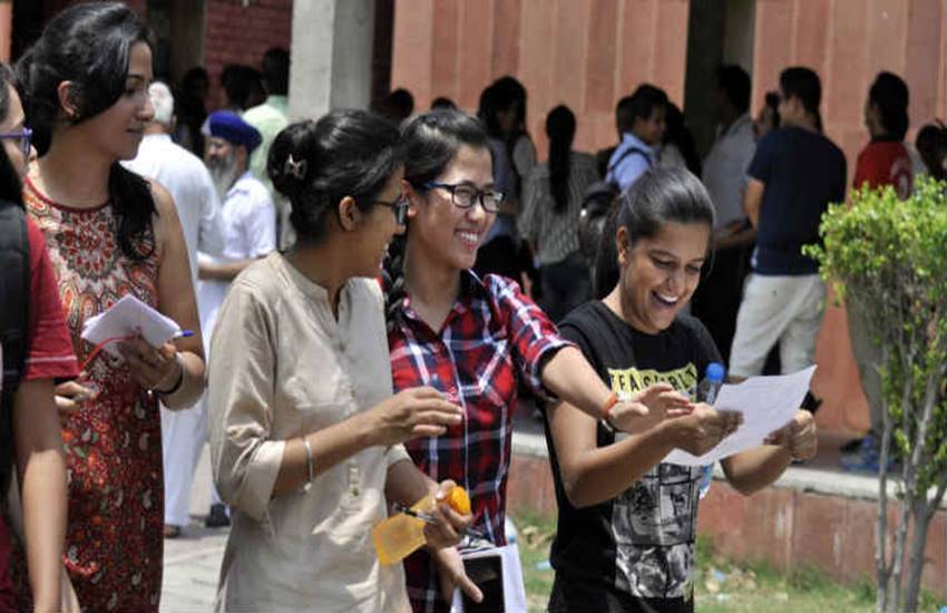 Photo of यूपी बोर्ड : एक बार फिर दक्षिण की छात्राओं ने किया टॉप