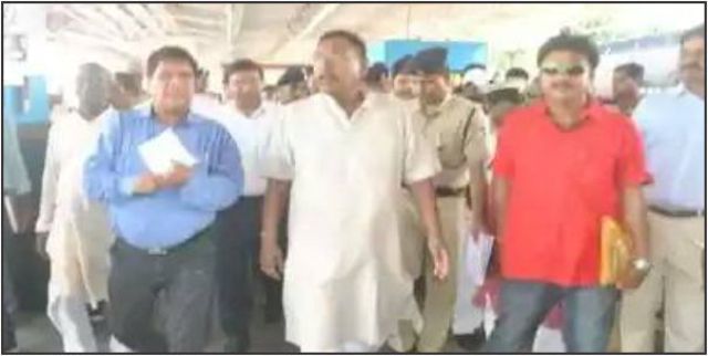 Photo of कटिहार पहुंचे रेल राज्यमंत्री ने किया रेलवे स्टेशन का निरीक्षण