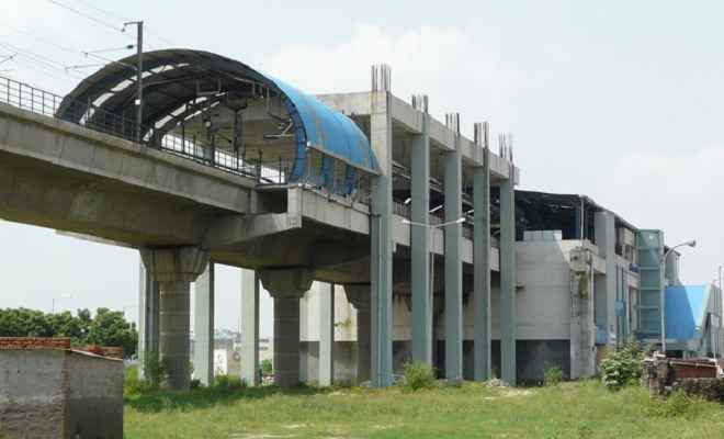 Photo of अमौसी मेट्रो स्टेशन का 50 प्रतिशत से अधिक का कार्य पूरा