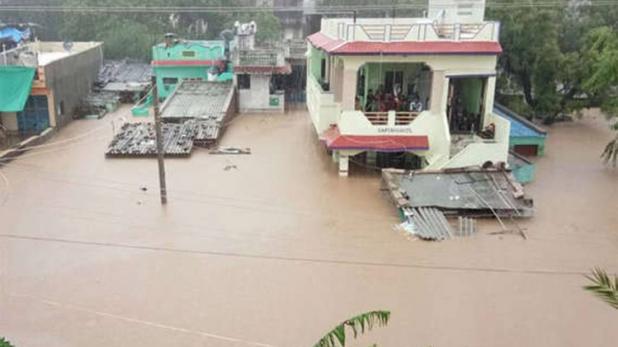 Photo of गुजरात में बाढ़ ने मचाई तबाही , PM मोदी करेंगे हवाई दौरा