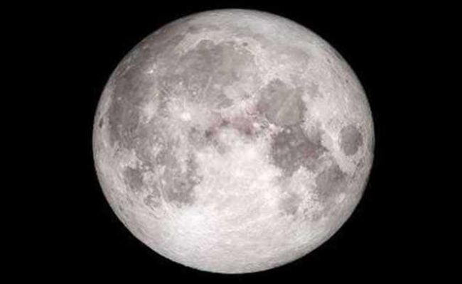 Photo of गुरुपूर्णिमा के अवसर पर नासा ने पहली बार जारी की चांद की तस्वीर.