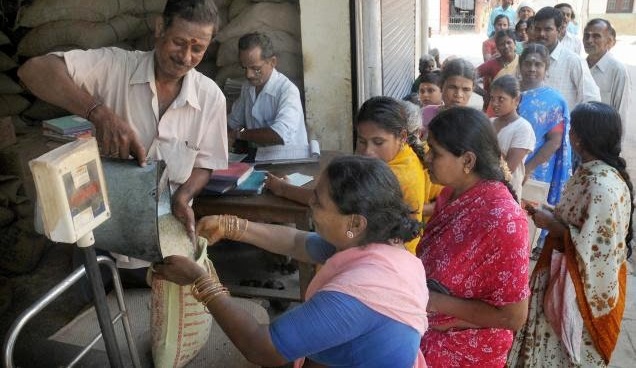 Photo of आधार नहीं हैं तो बढ़ेगी मुसीबत , एक अगस्त से नहीं मिलेगा राशन