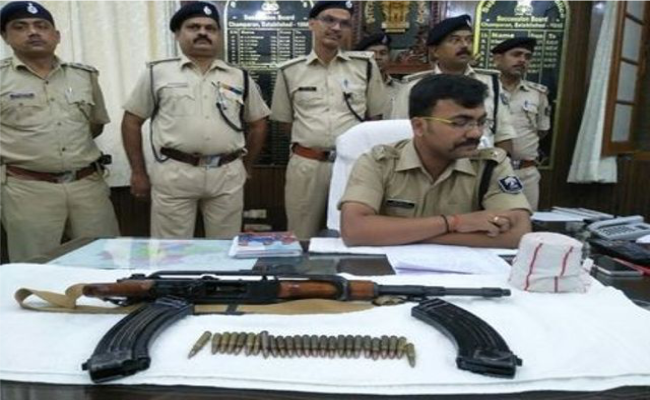 Photo of मोतिहारी में शूटर दीपक पासवान को पुलिस ने  AK-47 के साथ किया गिरफ्तार..