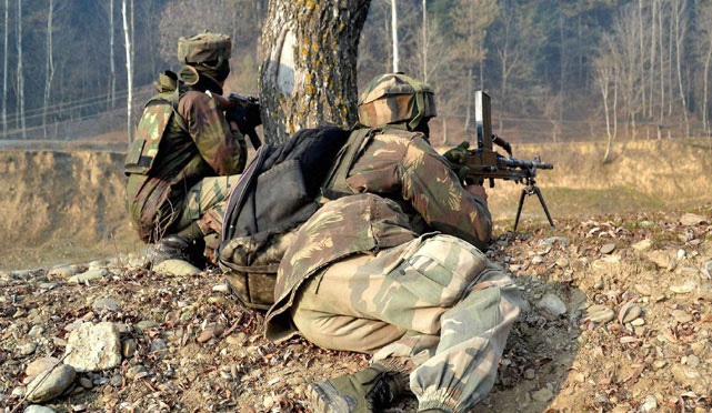 Photo of कश्मीर : लश्कर के दो टॉप आतंकी कमांडर ढेर , मोबाइल इंटरनेट सेवा बंद