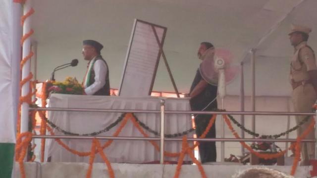 Photo of मुख्यमंत्री त्रिवेंद्र रावत ने किया ध्वजारोहण