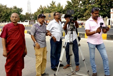 Photo of बौद्ध सर्किट पर फ़िल्म निर्माण में जुटी श्रीलंका सरकार, कुशीनगर में हो रही शूटिंग