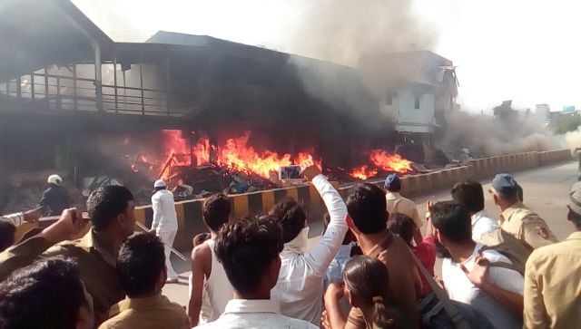 Photo of बांद्रा की झोपड़पट्टी में आग लगाने वाला गिरफ्तार , हिंसा फ़ैलाने में हुआ नाकाम