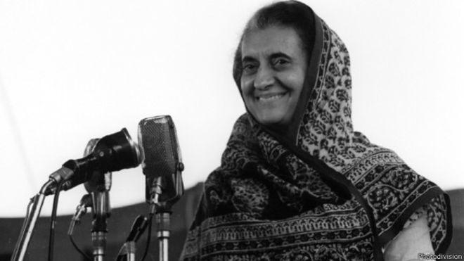 Photo of कृतज्ञ राष्ट्र ने दी इंदिरा गांधी को श्रद्धांजलि