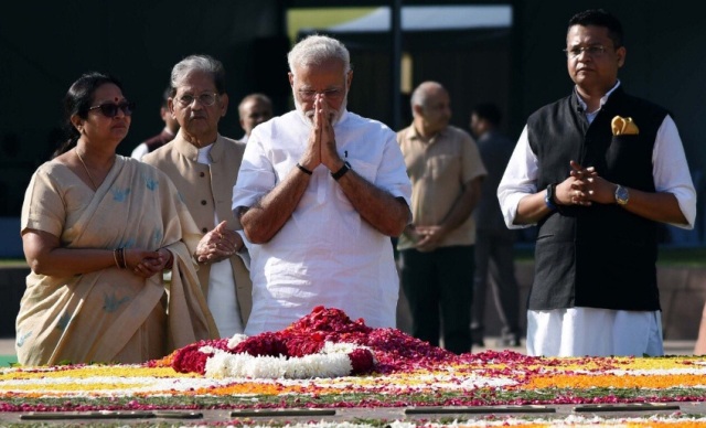 Photo of प्रधानमंत्री मोदी ने लाल बहादुर शास्त्री की जयंती पर किया नमन