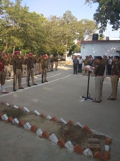 Photo of पुलिस पर सुरक्षा के लिए लोगों का भरोसा आज भी कम नहीं