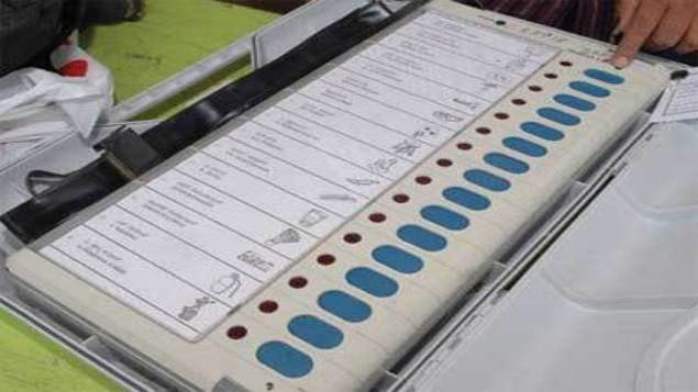Photo of नगर निकाय चुनाव: मतदान शुरू होते ही खराब हुई कई बूथों की ईवीएम मशीन