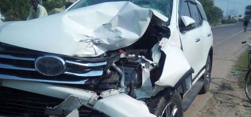 Photo of जोगेश्वरी-विक्रोली लिंक रोड पर पांच वाहन दुर्घटनाग्रस्त