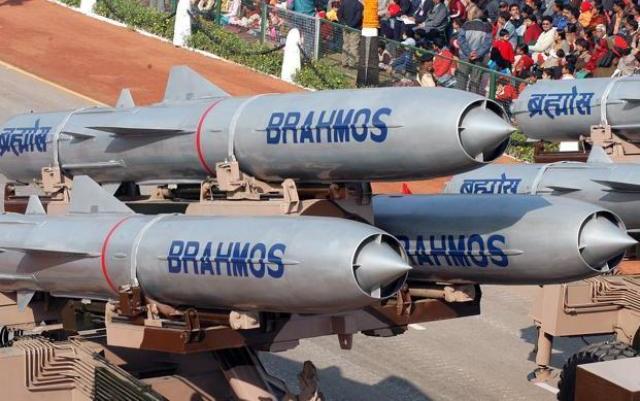 Photo of भारत ने बनाया विश्वरिकॉर्ड , सुपरसोनिक क्रूज़ मिसाइल ब्रह्मोस का सफल परीक्षण