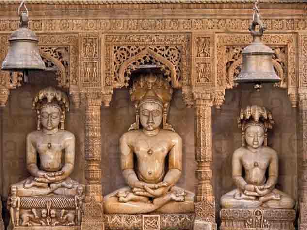 Photo of जैन मंदिर से कीमती मूर्तियां, कलश और चांदी की छत्र चोरी
