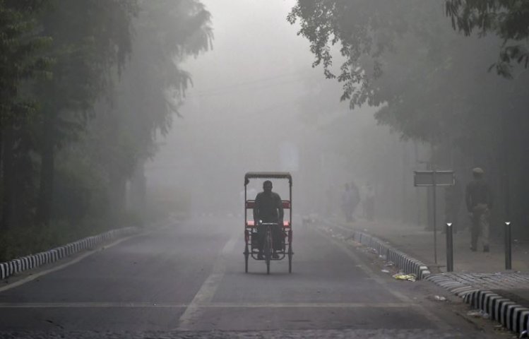 Photo of जहरीली धुंध के चलते दिल्ली -एनसीआर दूसरे दिन भी बेहाल