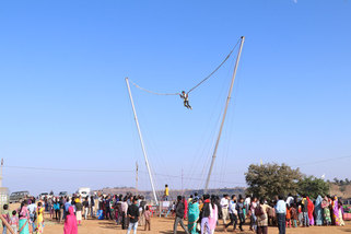 Photo of सतपुड़ा की सुरम्य वादियों में सैलानी उठा रहे पातालकोट महोत्सव का लुत्फ