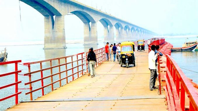 Photo of पटना-हाजीपुर पीपा पुल का शिड्यूल जारी, दो शिफ्टों में चलेंगी गाड़ियां, देखें टाइमिंग