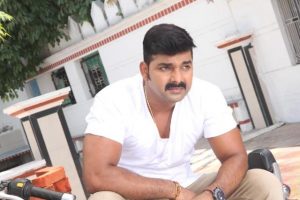 Pawan Singh -Saiyan Superstar (1)