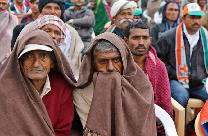 Photo of वोटरों को रिझाने के लिए गांवों में भाजपा-कांग्रेस का अभियान