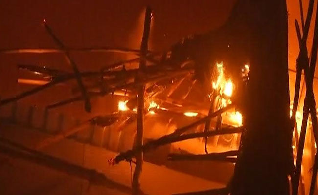 Photo of कमला मिल हादसा :  पब में भीषण आग से 12 महिलाओं की मौत