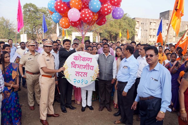 Photo of पालघर : मंत्री सावरा ने किया  “कोंकण सरस विक्री व प्रदर्शनी का शुभारम्भ .