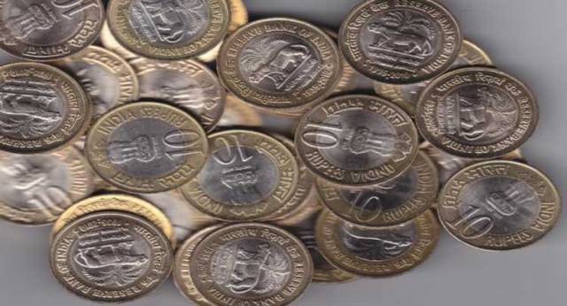 Photo of 10 के इन सिक्कों पर RBI की सफाई, सिक्का लेने से मना करने पर होगी क़ानूनी कार्रवाई