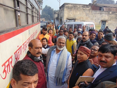 Photo of परिवहन मंत्री ने यात्रियों से रू-ब-रू होकर सुविधाओं का हाल जाना