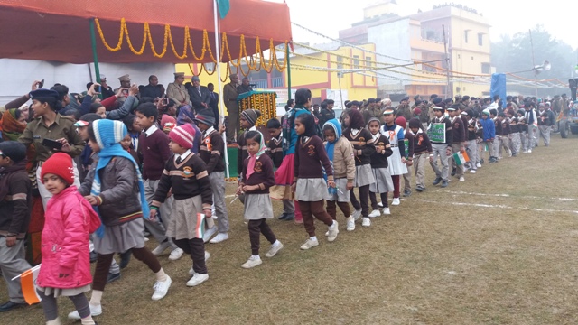 Photo of विद्यालयों ने मनाया गया गणतंत्र दिवस, निकाली गयीं मनोरम झांकियां