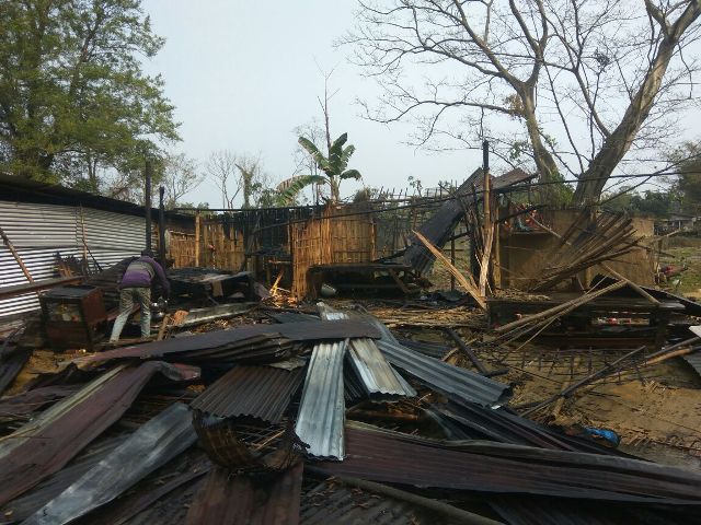 Photo of डिमौ शहर में आग लगने से घर राख