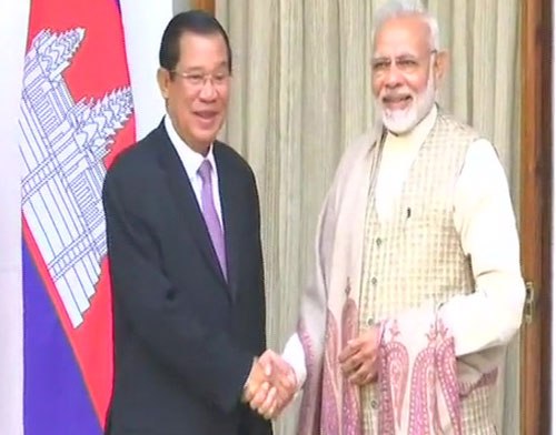 Photo of कंबोडिया के प्रधानमंत्री का राष्ट्रपति भवन में औपचारिक स्वागत